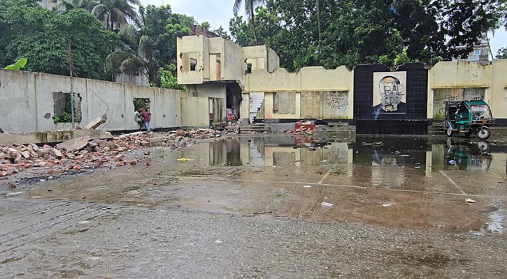ফরিদপুরে নির্মাণ হচ্ছে জুলাই শহীদ স্মৃতিস্তম্ভ
